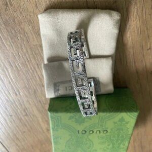 Empty 3x3 Gucci ring box with dust cover. Brand new.